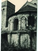 Caunes - Abside romane de l’église abbatiale, vue extérieure